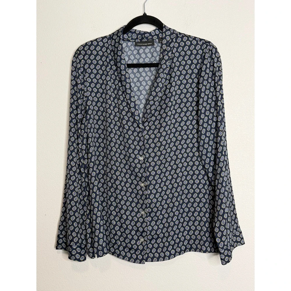 Something Navy 2 Piece Set Medallion Print Blouse and Shorts Navy Blue M